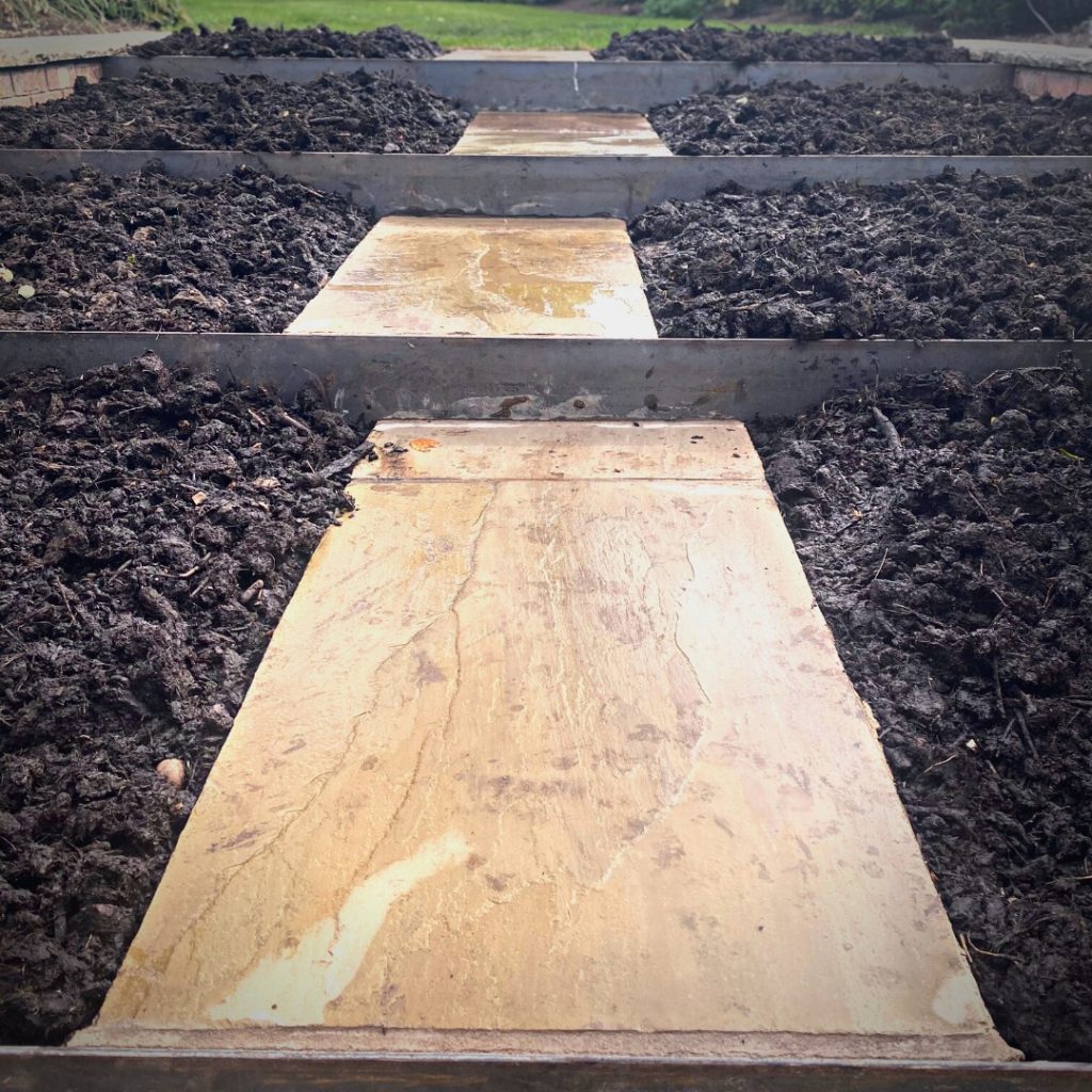 Metal Edging Knutsford